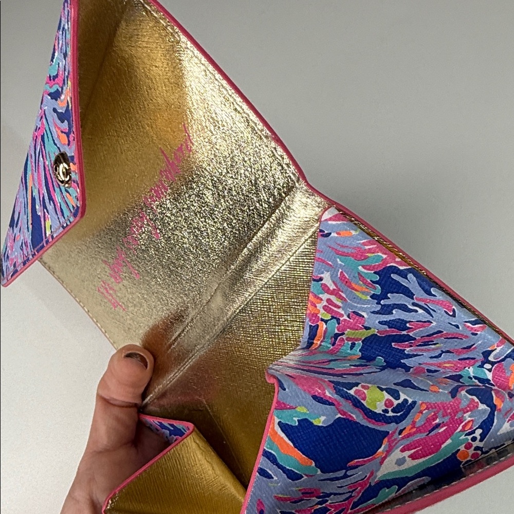 Lilly Pulitzer Sunglass Case Shrimply Chic snap wallet - Picture 11 of 12